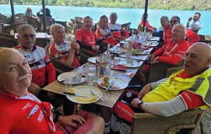 La Pédale Joyeuse en goguette dans le Luberon.